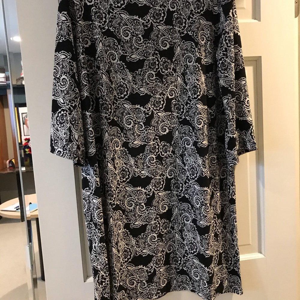 Dress - Picture 4 of 4